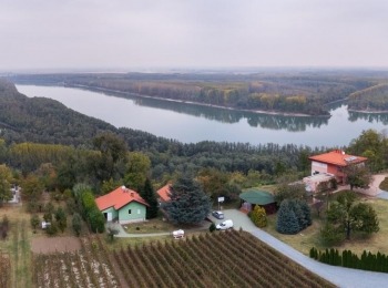 Hrvatski ruralni turizam Vinarija Brzica