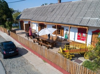 Croatian rural tourism Winery Svijetli dvori